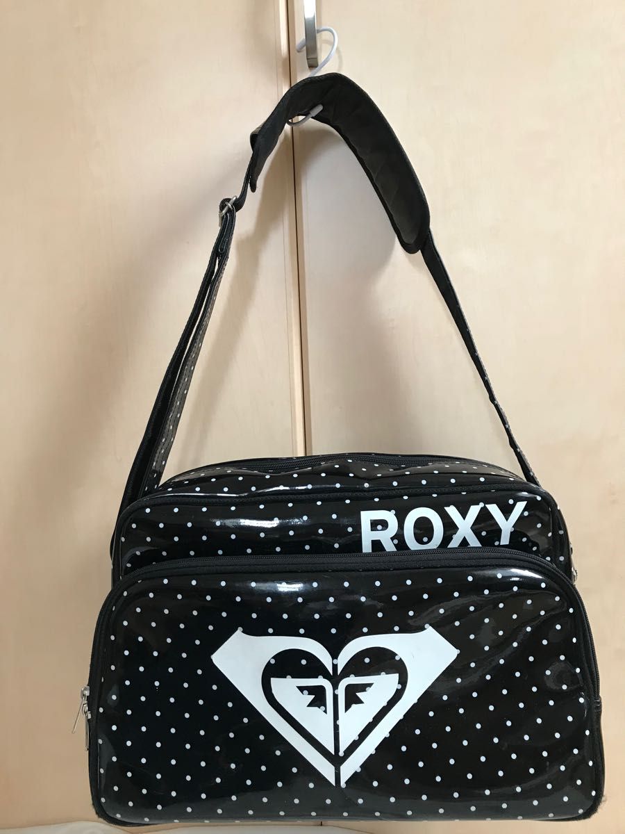Roxy エナメルバッグ  ショルダーバッグ