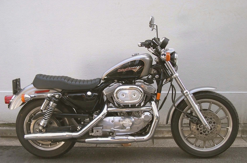 K&H スポーツスター エボ ダブルシート タックロール