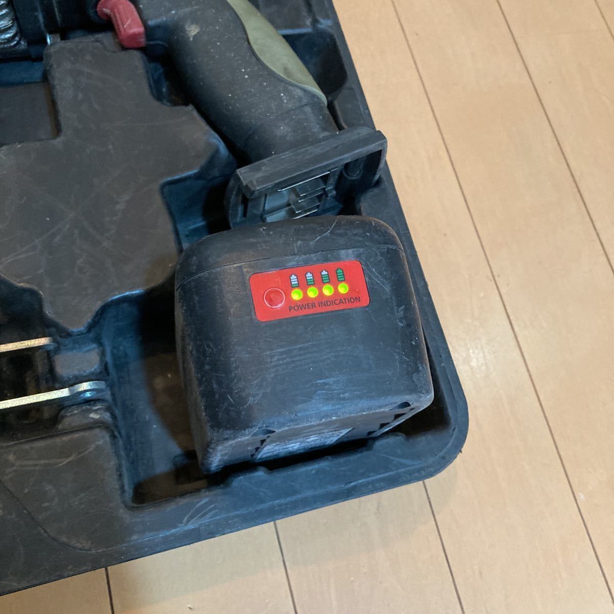 育良精機 イクラ 充電式 コードレス パンチャー | inmano.com.br