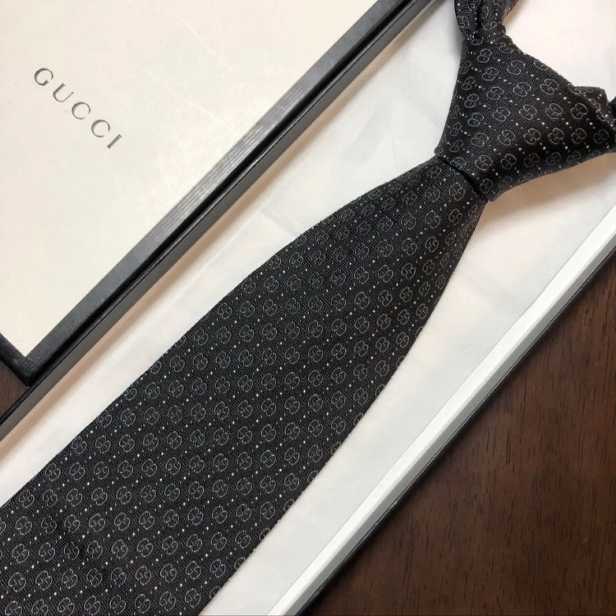 美品 GUCCI グッチ ネクタイ 黒・グレー GG柄 インターロッキングG