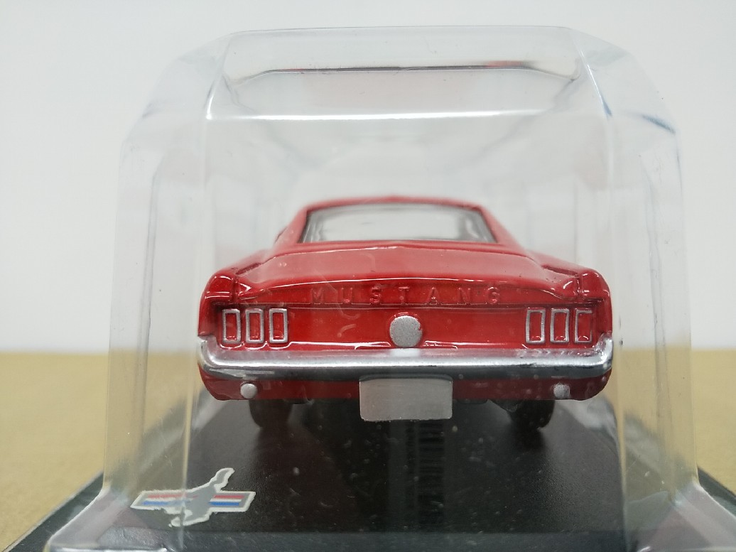 ■ デルプラド 1/43 FORD MUSTANG レッド フォードマスタング ミニカー_画像3