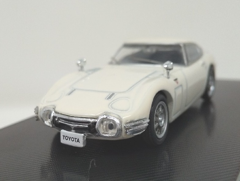 ■ デアゴスティーニ『1/64ほど TOYOTA 2000GT MF-10 1967 ホワイト トヨタ ミニカー』_画像2