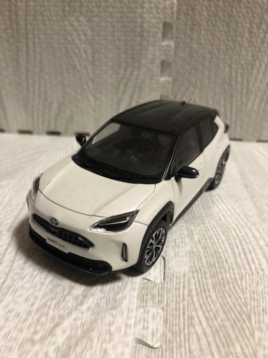 1/30 トヨタ 新型ヤリスクロス YARIS CROSS ハイブリッド カラー