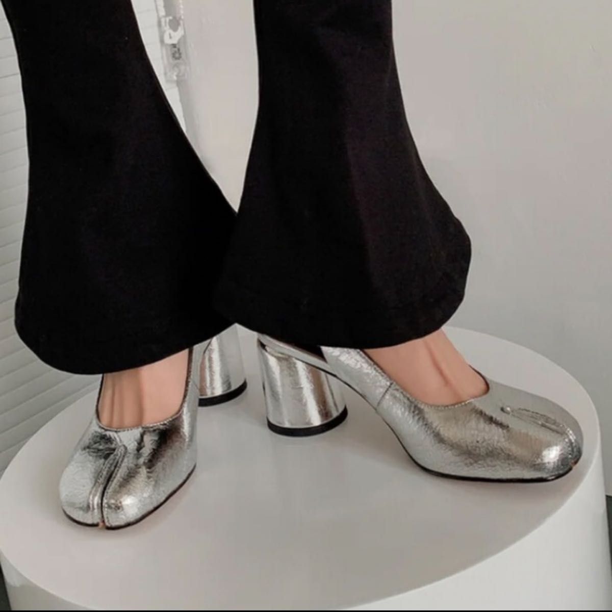 新品 シルバーパンプス 足袋パンプス 足袋シューズ マルジェラ 新品 シルバーパンプス 足袋パンプス 足袋シューズ マルジェラ