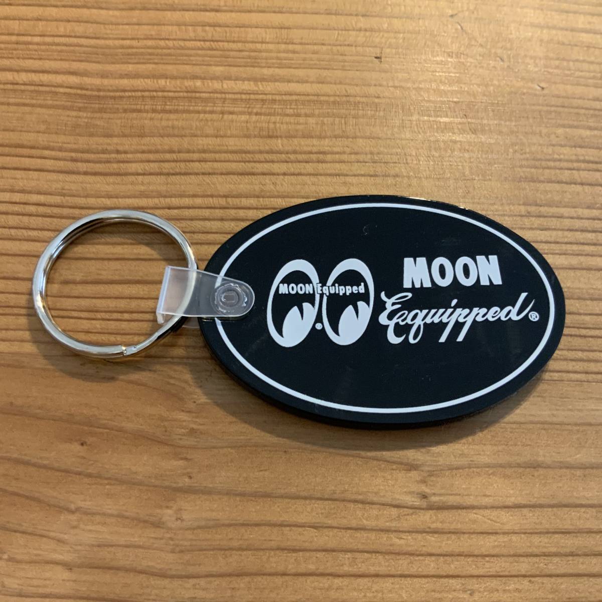 キーホルダー キーリング 63円発送可 ソフトラバー mooneyes ムーンアイズ 黒 ブラック Oval オーバル ラバー 楕円 MOON Equipped_画像1