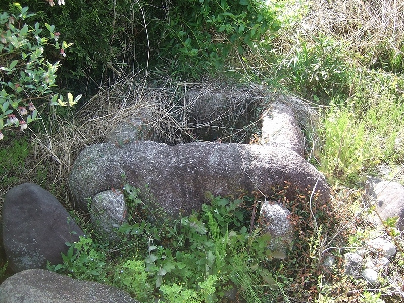 . tube well .. stone collection . stone garden stone Junk .. who comes to take limitation 