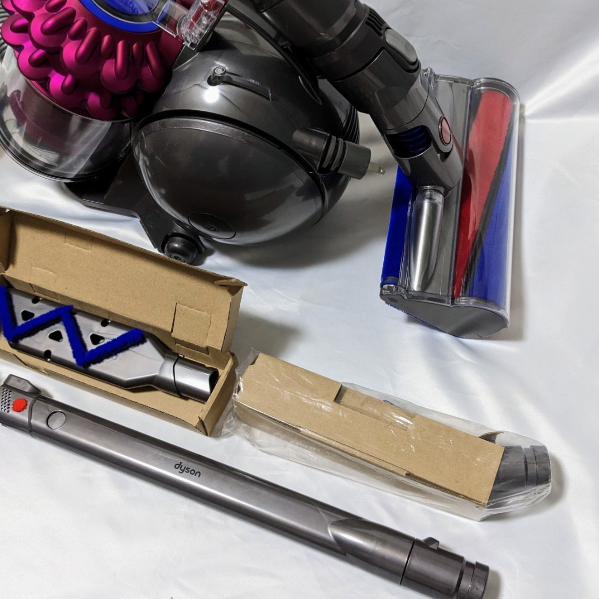ダイソン Dyson Ball Fluffypro サイクロン式 キャニスター型 ダイソン Dyson Ball Fluffypro サイクロン式 キャニスター型