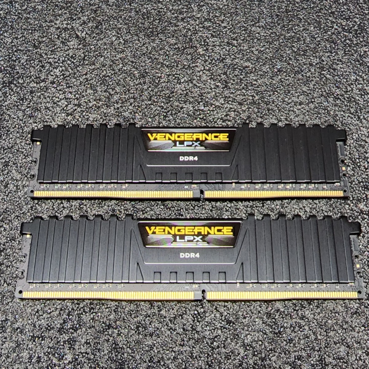 CORSAIR VENGEANCE LPX DDR4-2666MHz 16GB (8GB×2枚キット