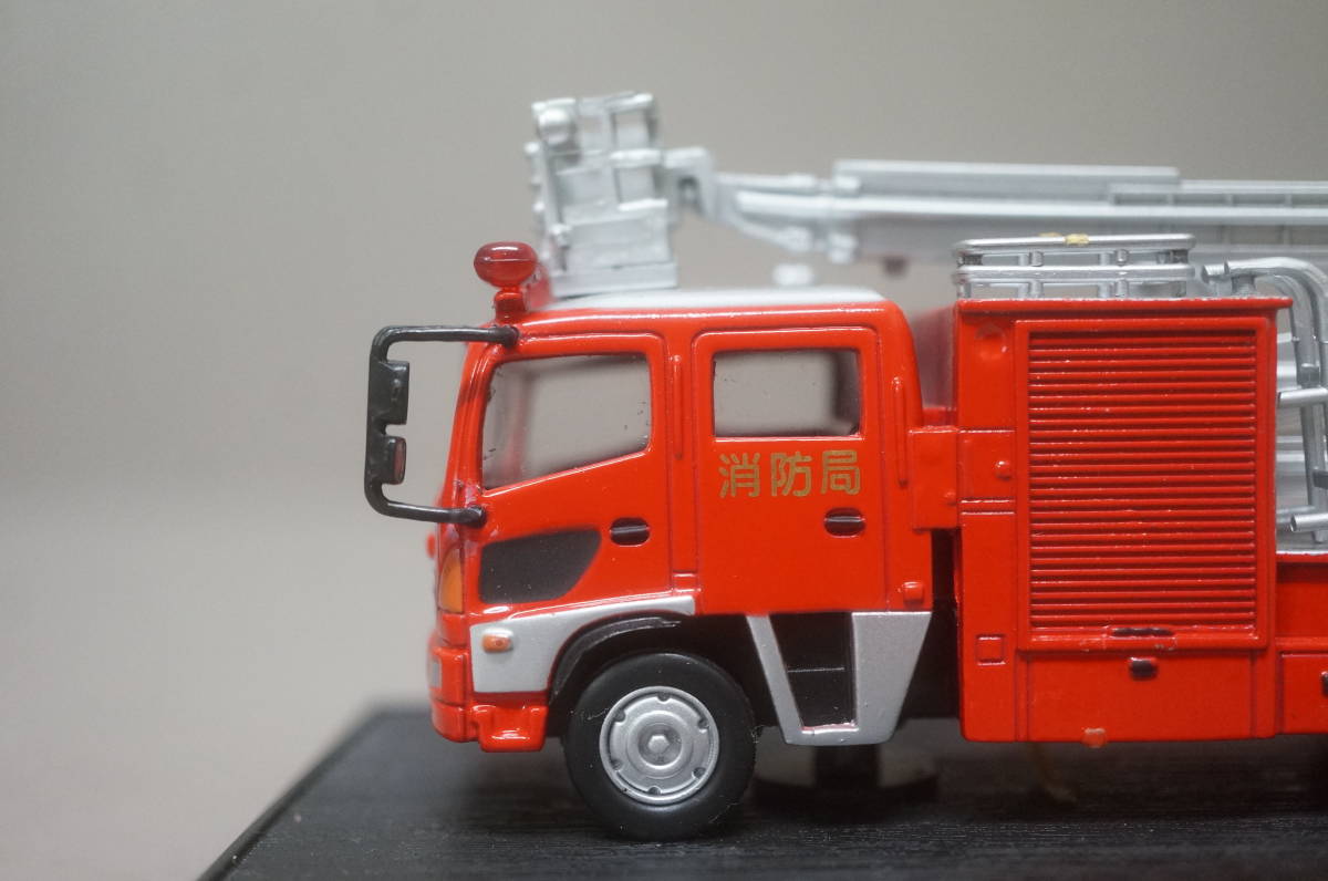 2080.デルプラド消防車 camping.com