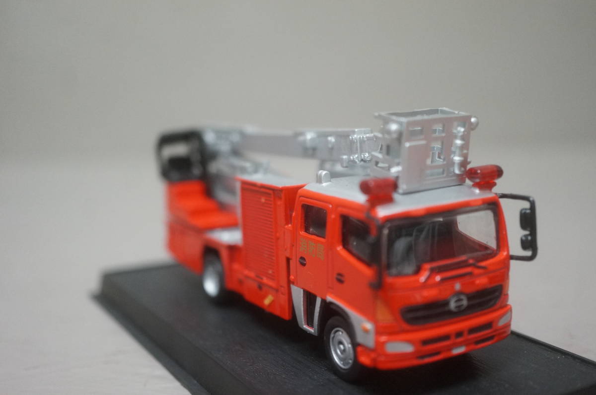2080.デルプラド消防車 camping.com