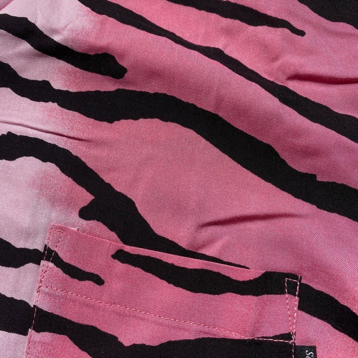 【L】supreme 18SS Tiger Stripe Rayon Shirt Pink シュプリーム 18ss タイガー ストライプ レーヨン シャツ ピンク 半袖シャツ G1639_画像8