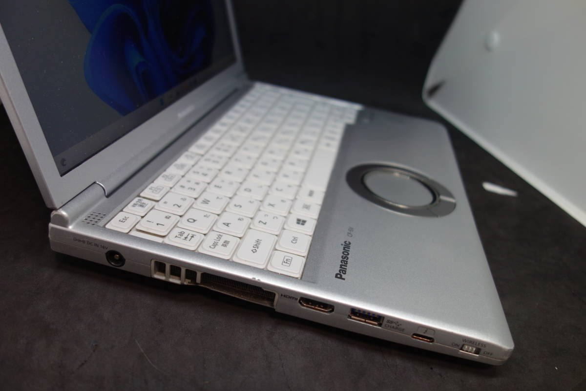 素晴らしい (654) CF-SV7 Panasonic Let'snote /8GB/256GB/WIN11/12,1