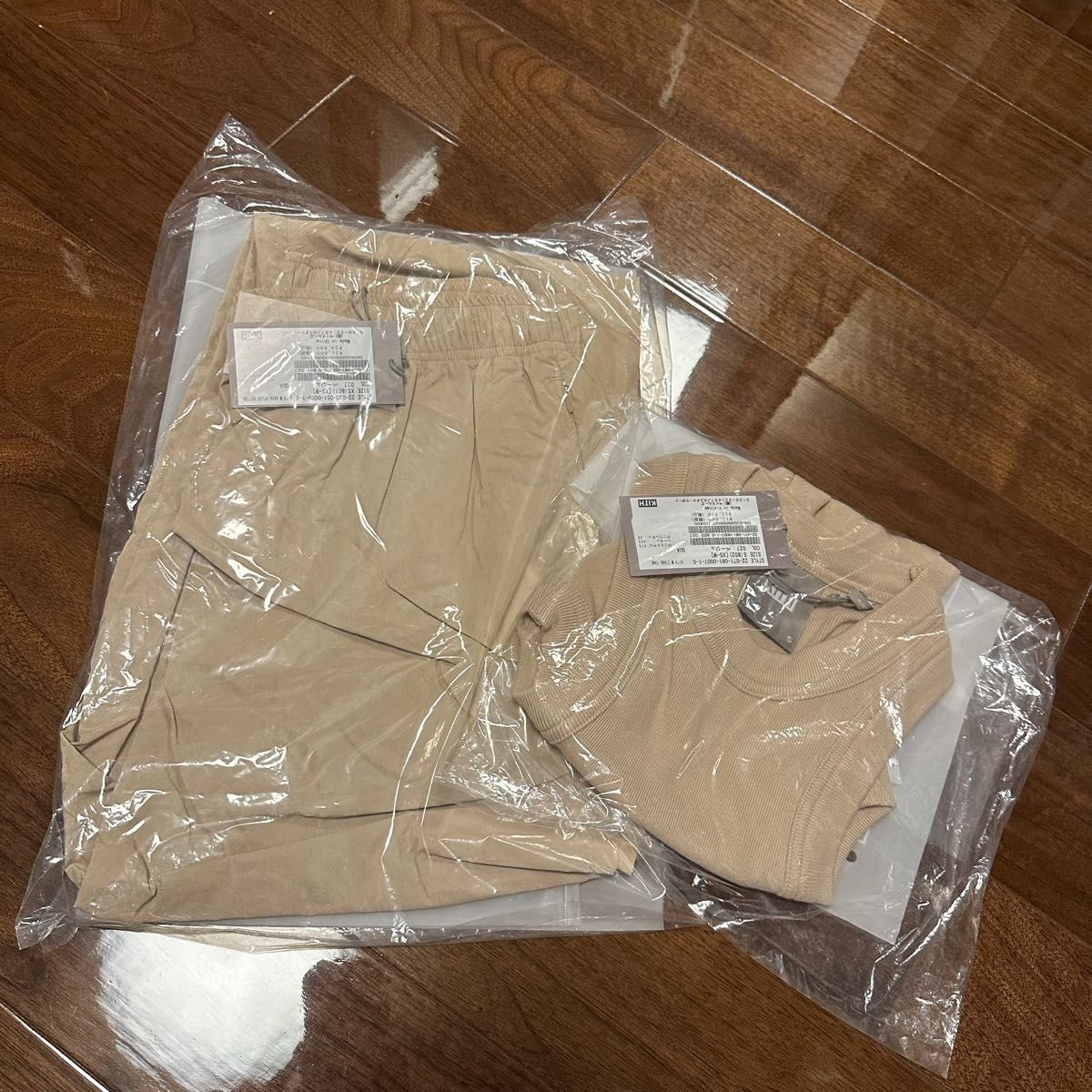 新品　KITH セットアップ　レディース