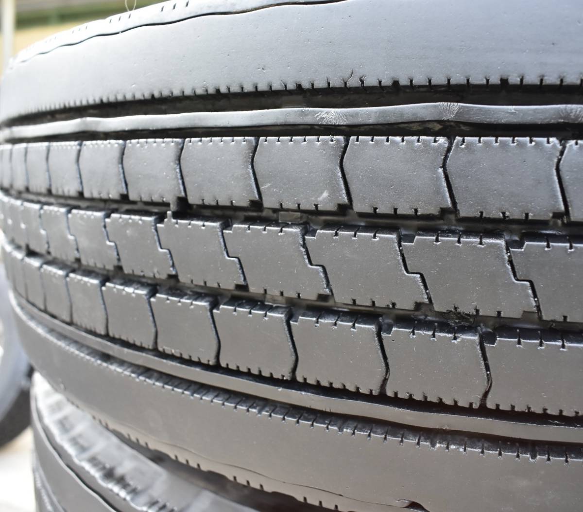 送料無料 225-90R17.5 BRIDGESTONE R225 6 本セット | normanhubbard.com