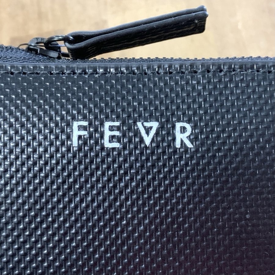 FEVR フォーエバー■送料込■耐久性 & 撥水生地■ミニウォレット 財布 黒■サーフィン スケートボード rvca ニューエラ Hurley リバーサル