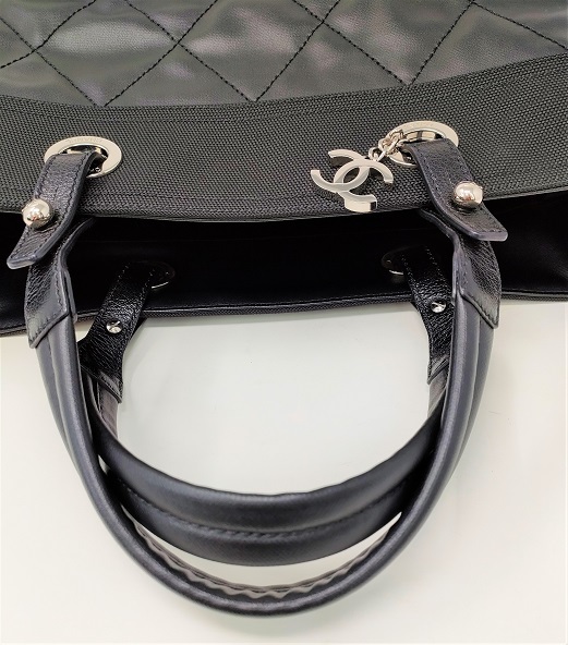 未使用に近い 美品 シャネル パリビアリッツMM トートバッグ