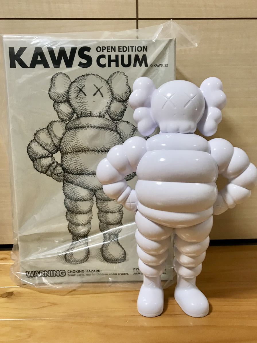 KAWS CHUM 2022 White 白 MEDICOM TOY メディコムトイ