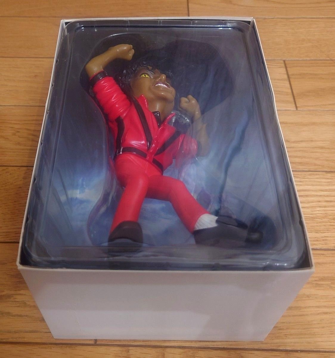 新品未使用】Michael Jackson THRILLER フィギュア YELLOW EYES 新品未使用】Michael Jackson THRILLER フィギュア YELLOW EYES