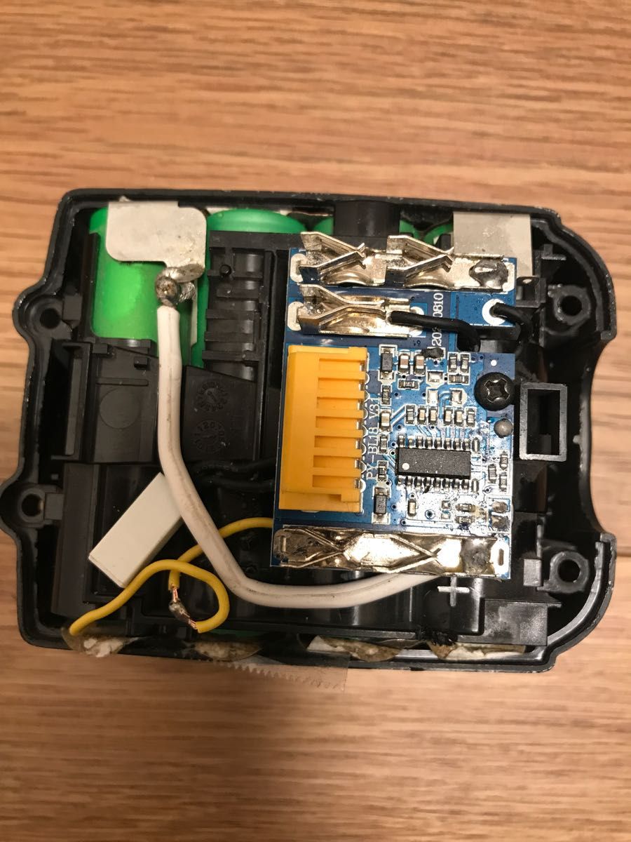 マキタ純正バッテリー 14 4V 3Ah 3個セット|Yahoo!フリマ(旧 マキタ純正バッテリー 14 4V 3Ah 3個セット|Yahoo!フリマ(旧