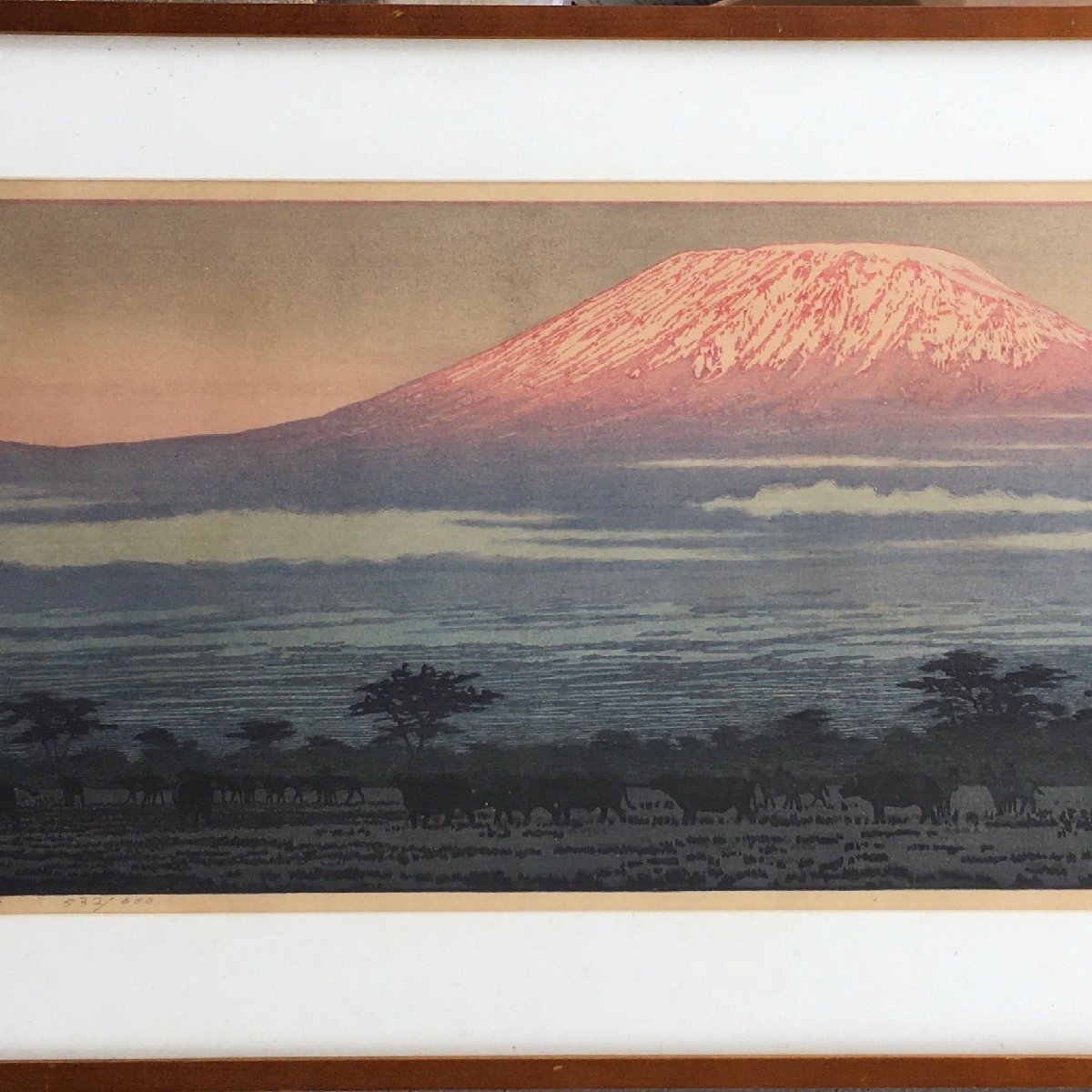  genuine work guarantee goods [ Yoshida .. large size hand .. woodblock print Kilimanjaro. morning limitation 532/600 part ] Showa era 52 year frame autograph autograph * edition * title go in 