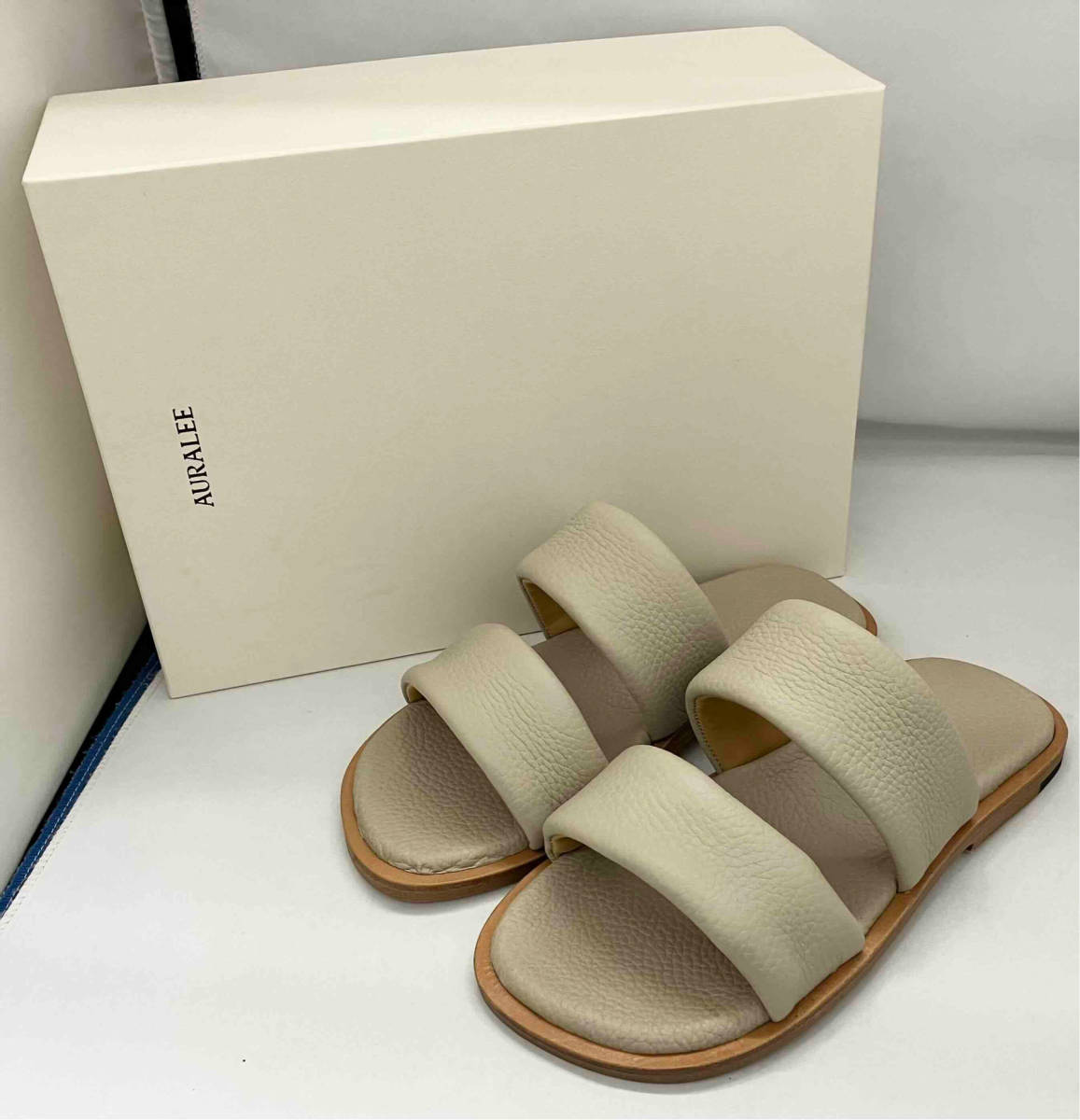 美品 AURALEE / オーラリー / 22ss LEATHER STRAP SANDAL / サンダル / 25cm / ベージュ / ブラウン