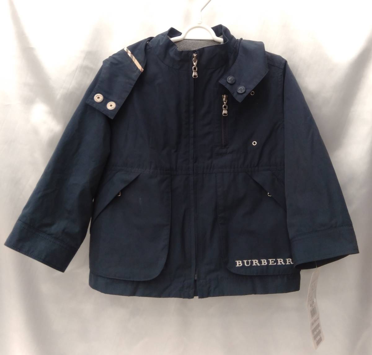 売れ筋介護用品も！ 未使用品 BURBERRY BC805-727-30 グレー 紺色