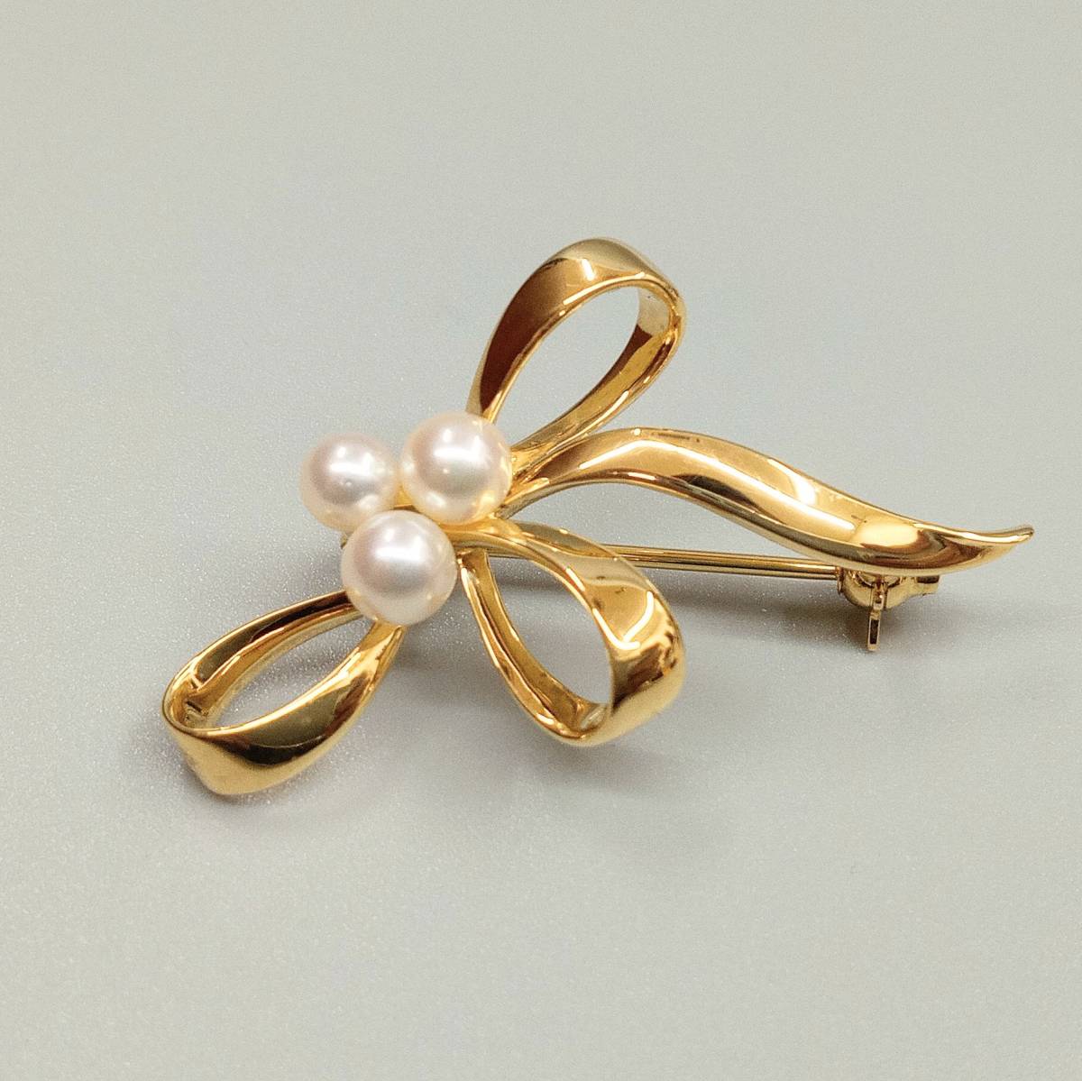 売れ筋】 MIKIMOTO あこや真珠 パールブローチ 3珠 シルバー 刻印あり