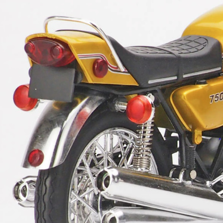 KAWASAKI750cc model motorcycle 1/12 scale die-cast 1PCE collection hobby display equipment ornament gift toy Mini replica Gold