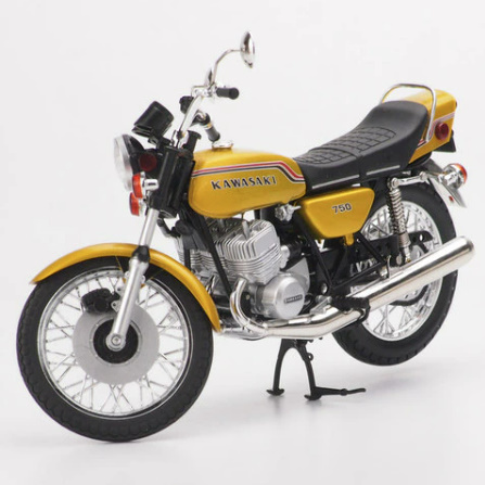 KAWASAKI750ccモデルオートバイ 1/12スケールダイキャスト1PCE コレクション ホビー ディスプレイ 装飾 ギフト玩具 ミニレプリカ Gold