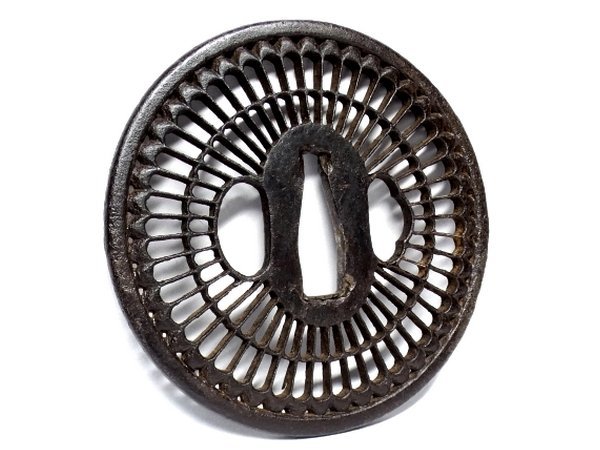 刀装具 #2849】 ≪S級≫ (鍔) 京透かしの名作大鍔! 長径:8.4cm以上