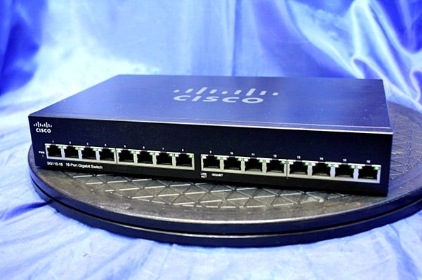 ◆8台入荷/初期化済◆ CISCO/シスコ SG110-16 16ポート Gigabit Switch 38756Y_画像1