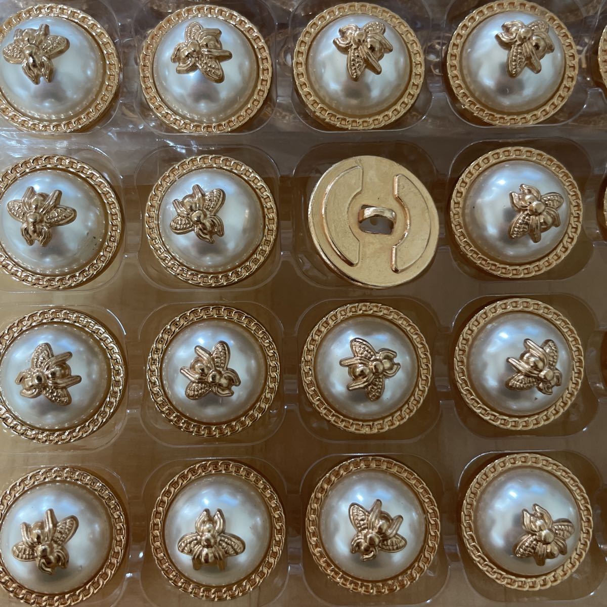  alloy button set sale Gold bee 20 piece 23mm pearl high class stylish circle solid white handicrafts large amount kaboshon hand made parts 