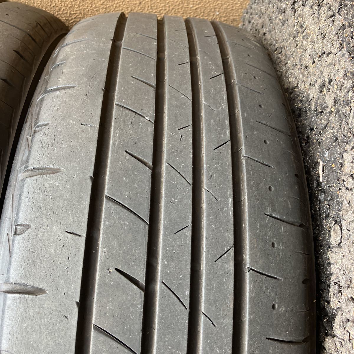 バリ山! ブリヂストン 225 55R18 98V プレイズPX-RV2 4本セット