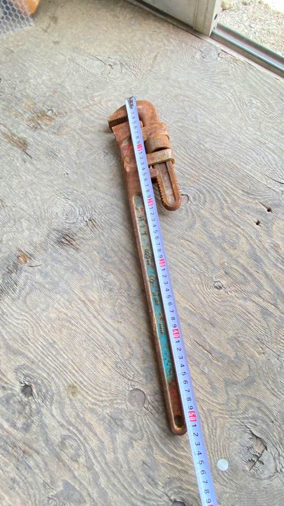  pipe wrench HIT 600mm tool wrench used 