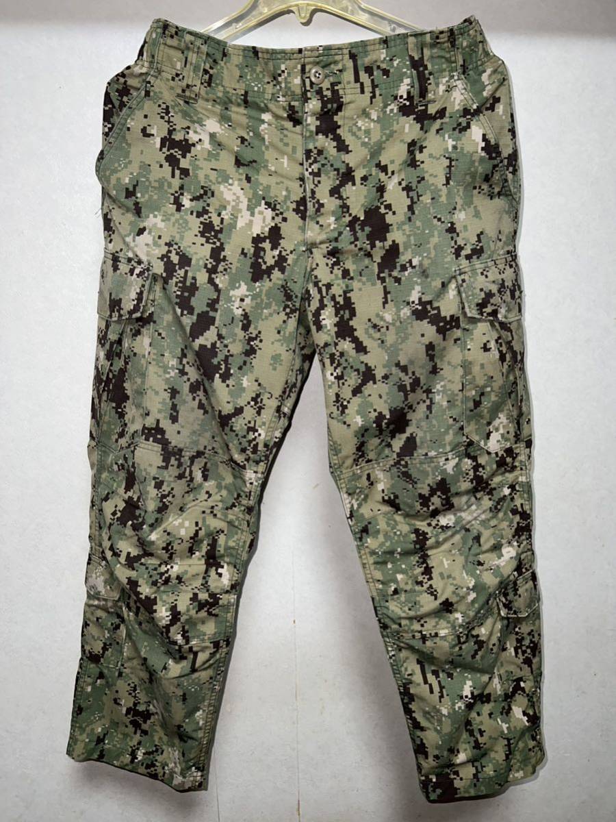 中古　USN 米軍実物 NWU TYPE3 AOR2 MEDIUM SHORTパンツ②_画像1