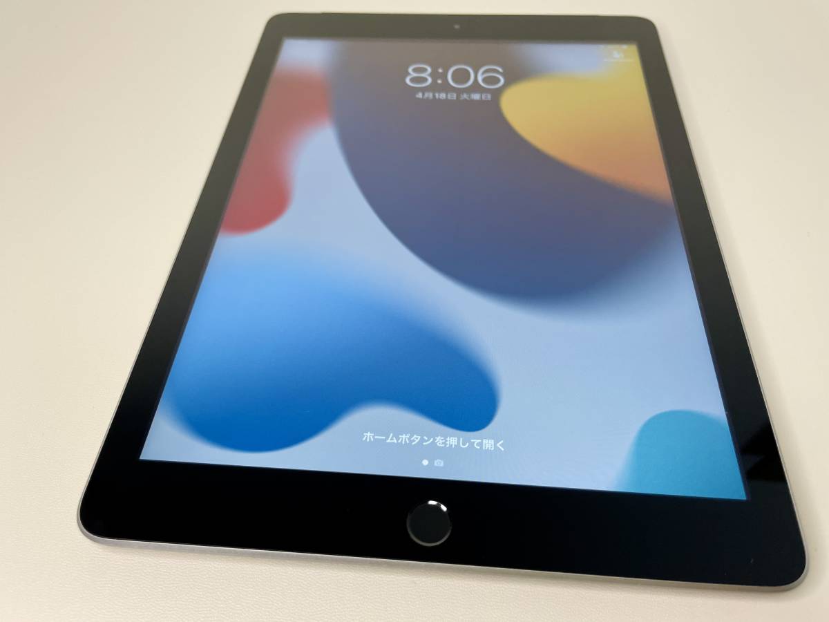 【美品】iPad 第5世代(2017年モデル) 32GB Wi-Fi + セルラー Cellular(au)スペースグレイ【バッテリー容量91%】