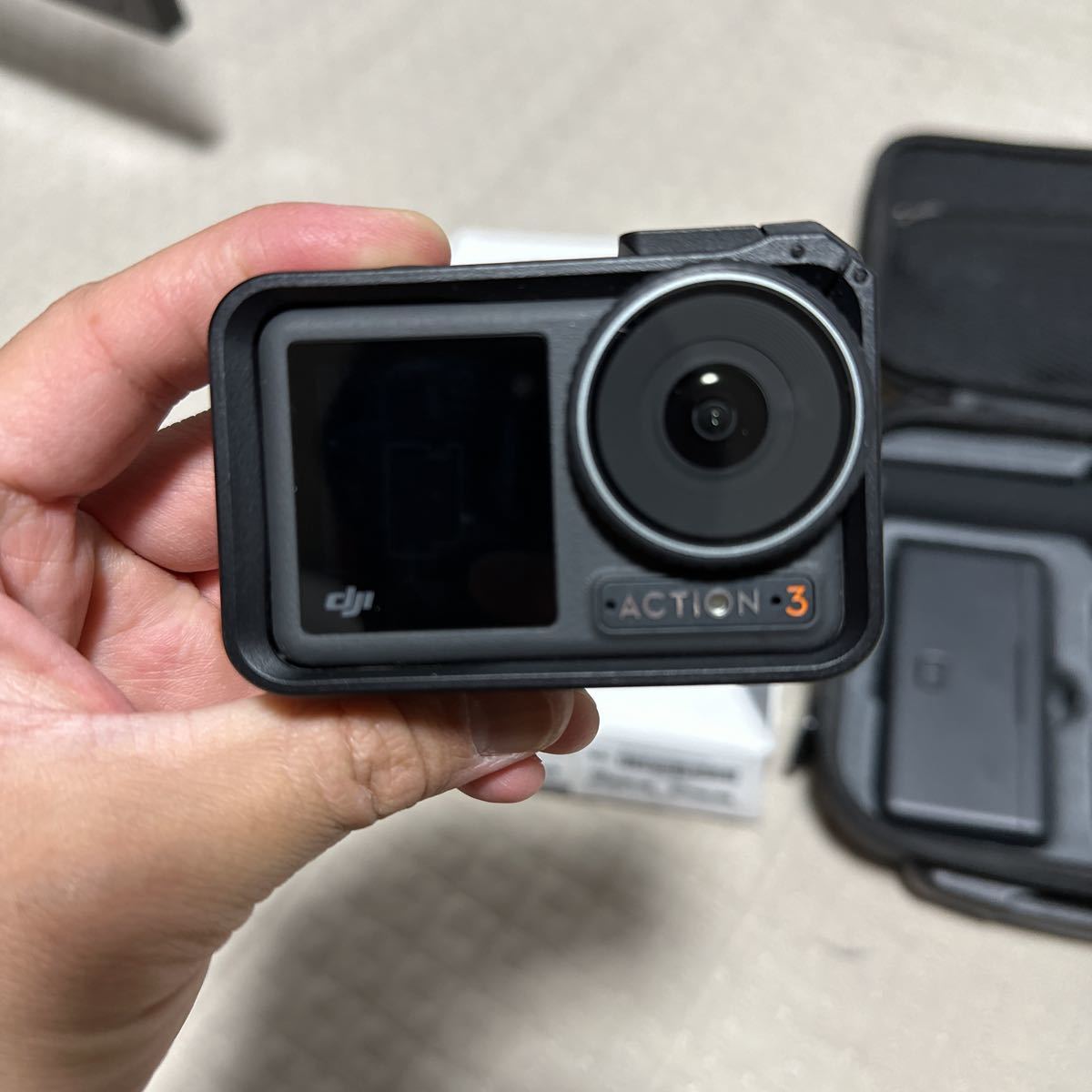 送料込み ほぼ未使用 dji osmo action 3 アドベンチャーコンボ(オマケ付き)