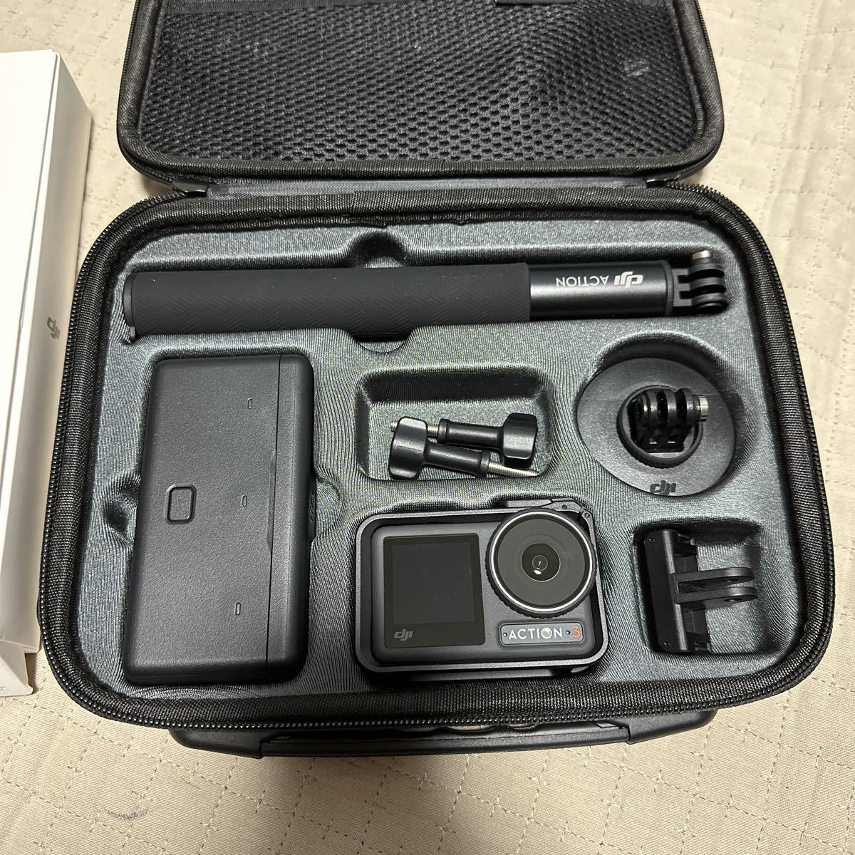 送料込み ほぼ未使用 dji osmo action 3 アドベンチャーコンボ(オマケ