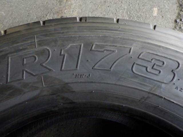 ブリヂストン R173 295/70R22.5 151/148J 中古 9.9分山 1本のみ サマータイヤ 2019年製_画像3