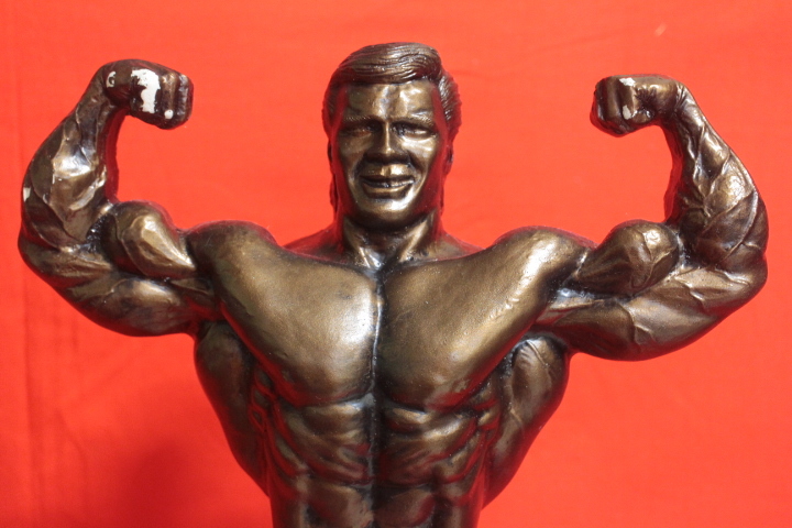 ボディビルダー像 マッスル 筋肉美 ボディビル トロフィー USA製 ボディビルダー像 マッスル 筋肉美 ボディビル トロフィー USA製