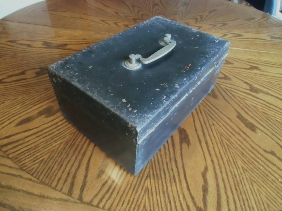  antique small size handbag safe made in Japan safe cashbox interior anonymity delivery 