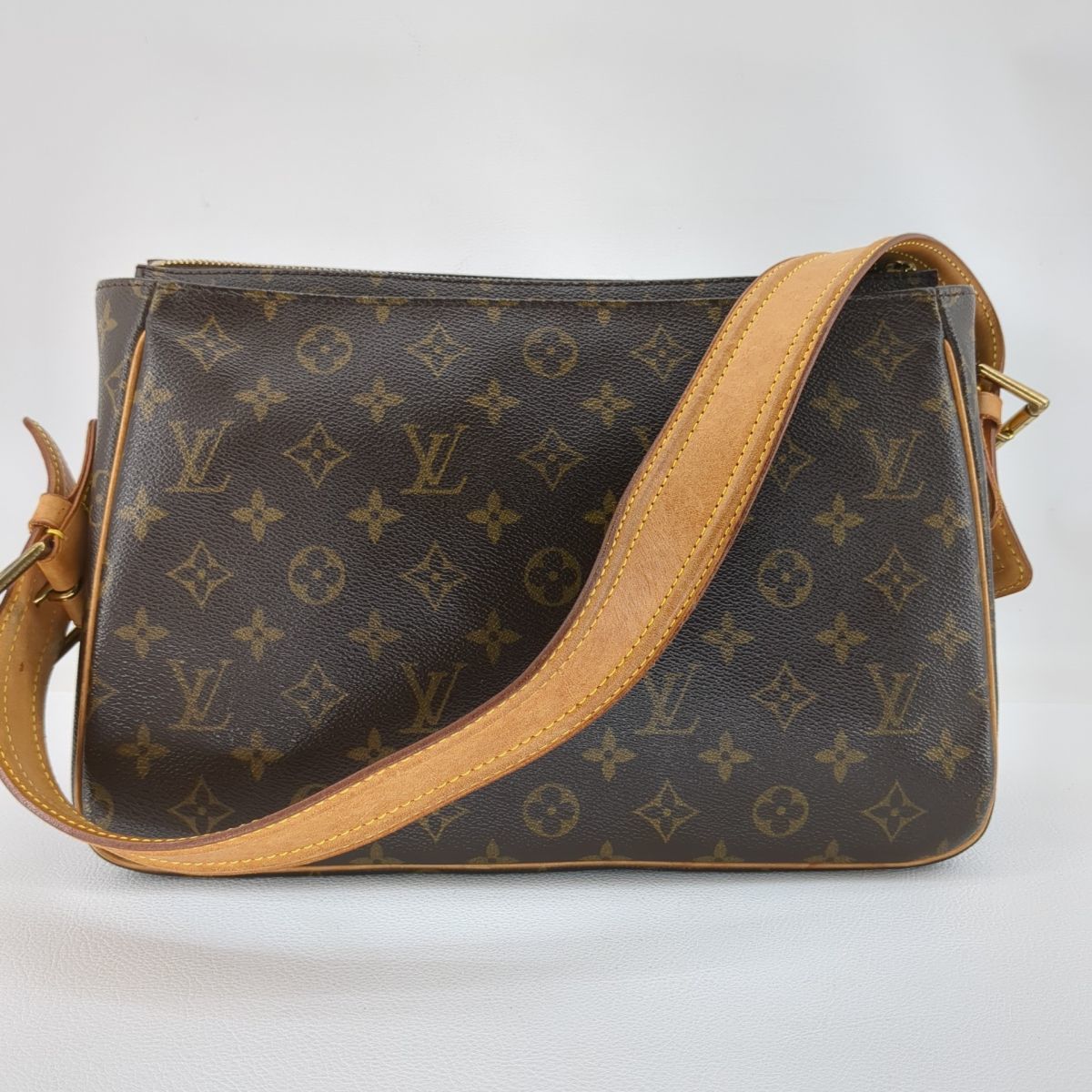 LOUIS VUITTON ルイ ヴィトン ヴィバシテGM モノグラム ショルダー