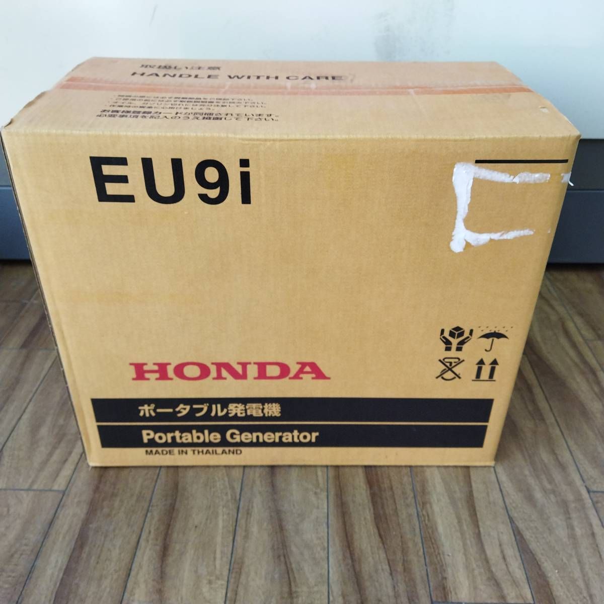 未使用未開封品 HONDA EU9i 正弦波インバーター発電機 ポータブル発電