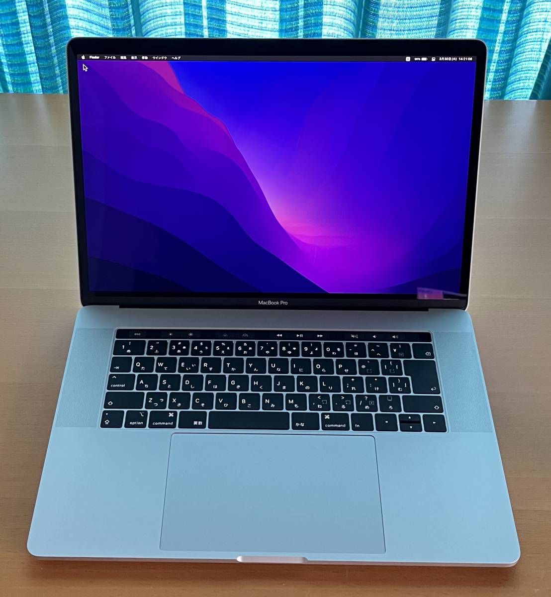 新品 MacBook Pro 15インチ シルバー MacBook 2019 Touch Pro Bar i9