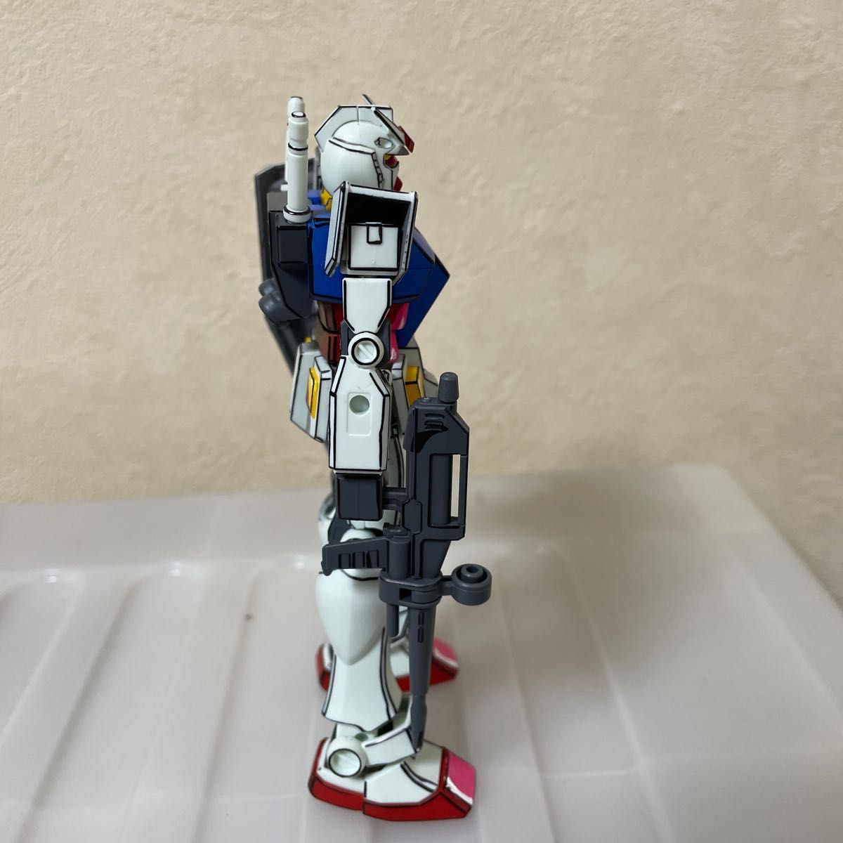 イラスト風模型 アニメ塗り ガンプラ ガンダム 完成品 EG RX-78 イラスト風模型 アニメ塗り ガンプラ ガンダム 完成品 EG RX-78