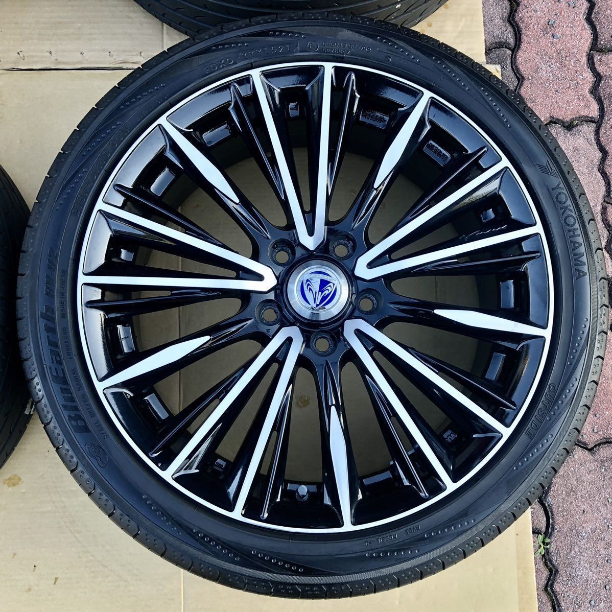 215/45R18 美品 レイズ ヴォウジェ 18インチ ブルーアース RAYS VERSUS