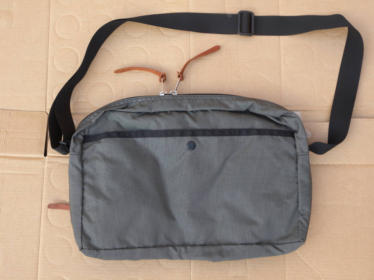 GREGORY Gray Shoulder Bag グレゴリー ショルダー バッグ グレー GREGORY Gray Shoulder Bag グレゴリー ショルダー バッグ グレー