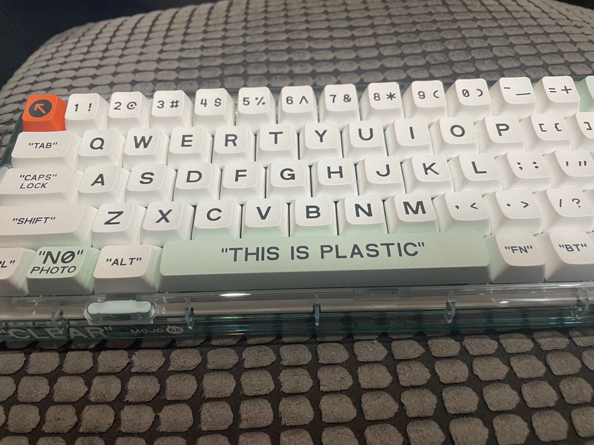 2022SUMMER/AUTUMN新作 MelGeek MOJO84 Plastic キーボード Off-White