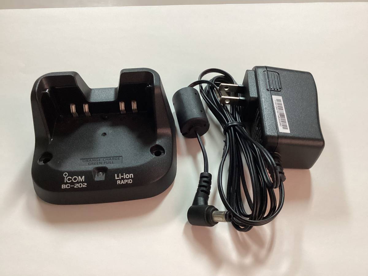 アイコム 登録無線機IC-DPR3用急速充電器BC-202/ACアダプターBC-123S