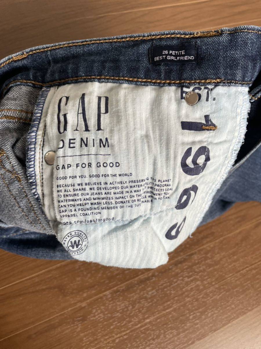 GAP BEST GIRL FRIEND DENIM PANTS Gap Girlfriend Denim pants chain stitch hige bee. nest red ear attaching Vintage specification pants 